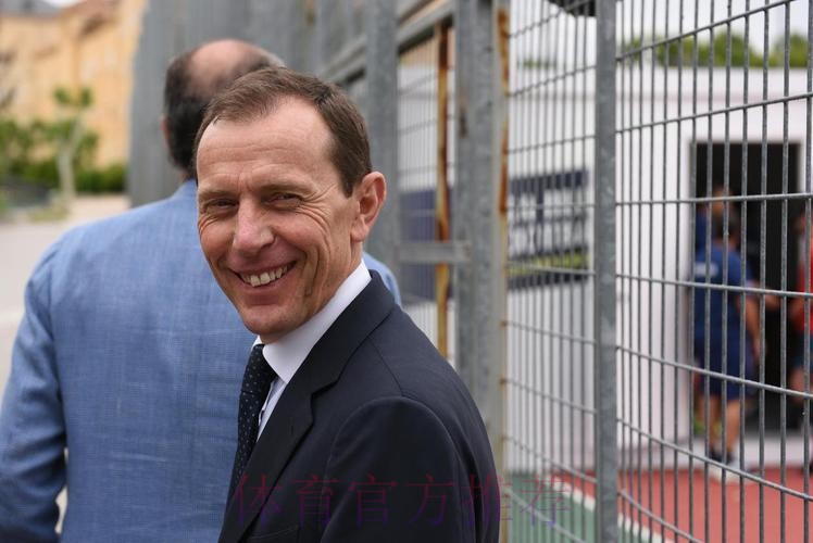 皇马获西班牙体育新闻协会2024年度最佳俱乐部 皇马获西班牙体育新闻协会2024年度最佳俱乐部